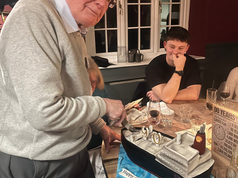 The Kingham Plough主图