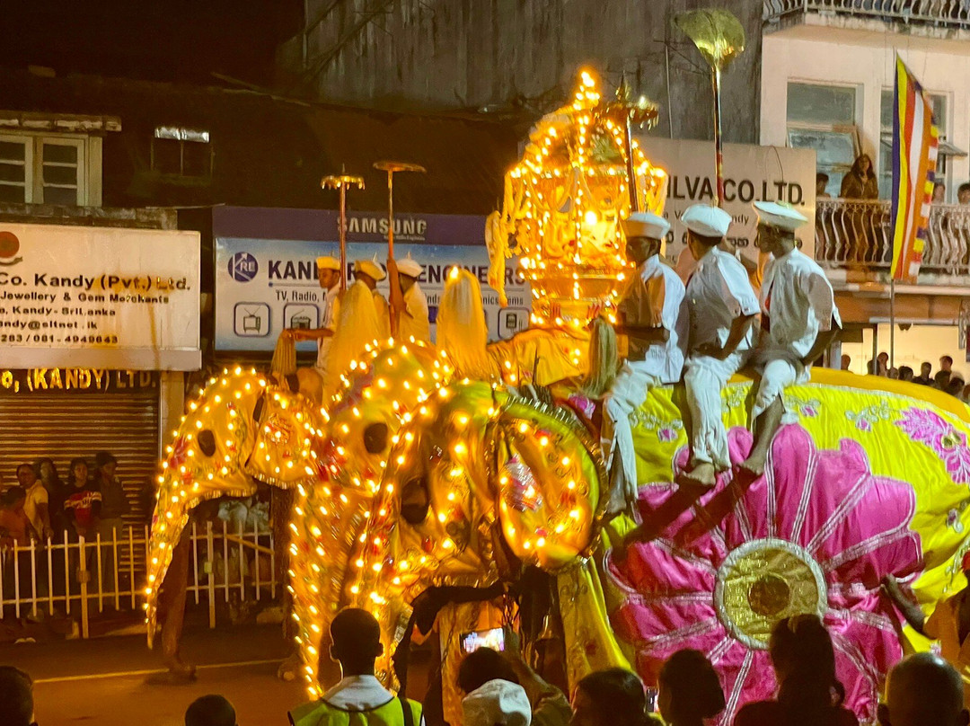 Lush Lanka Tours-Katugastota必去景点