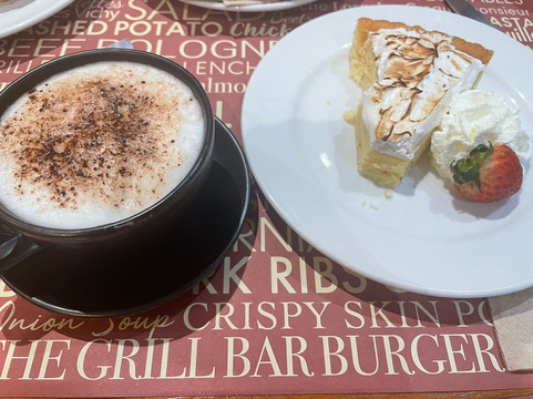 Central Patong-芭东海滩必去景点