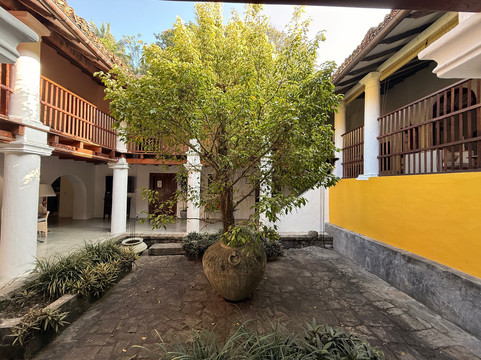 阿迪加斯庄园主图