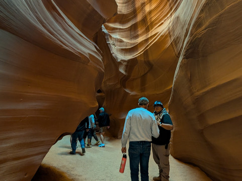 Tse Bighanilini Tours-佩吉必去景点
