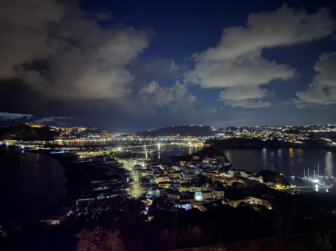 卡拉莫雷斯卡酒店主图