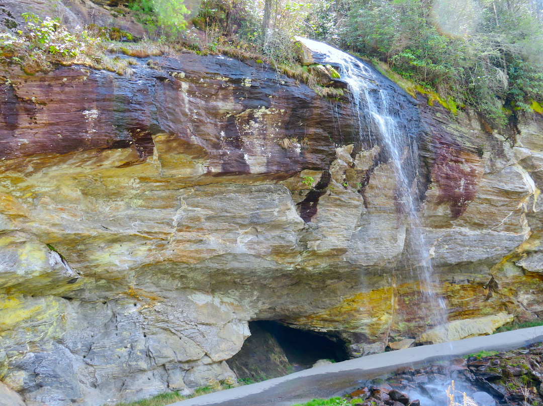 Bridal Veil Falls-海兰兹必去景点