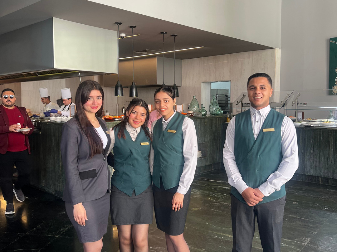 开罗都喜天丽湖景酒店主图