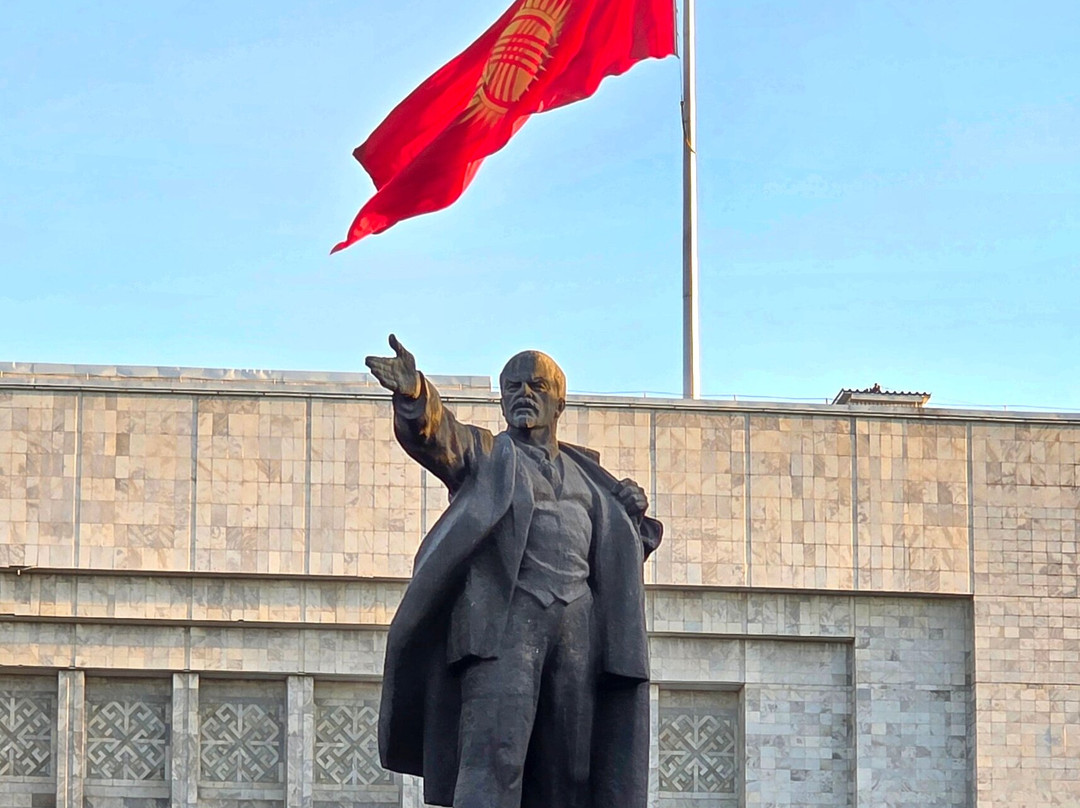Vladimir Lenin Statue-比斯凯克必去景点