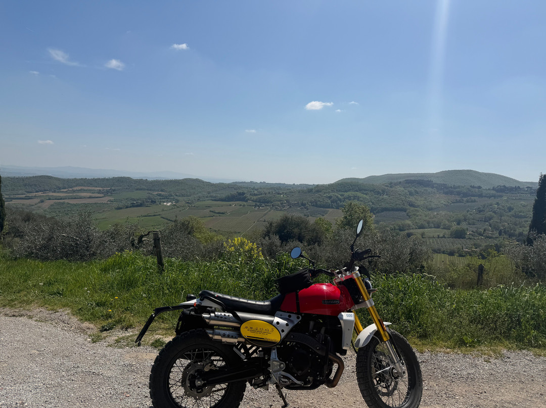 Pastrimotors-vacanze Toscane-基安奇安诺泰尔梅必去景点