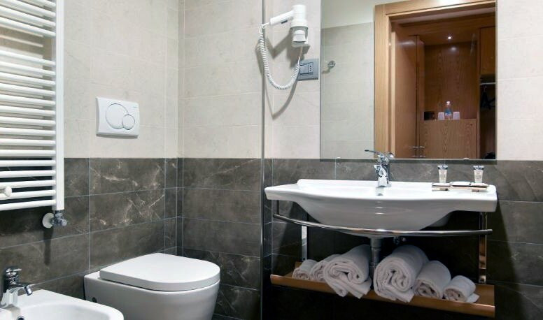 维吉尼亚皇宫酒店主图