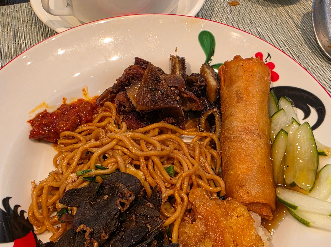 三宝垄帕德玛酒店主图