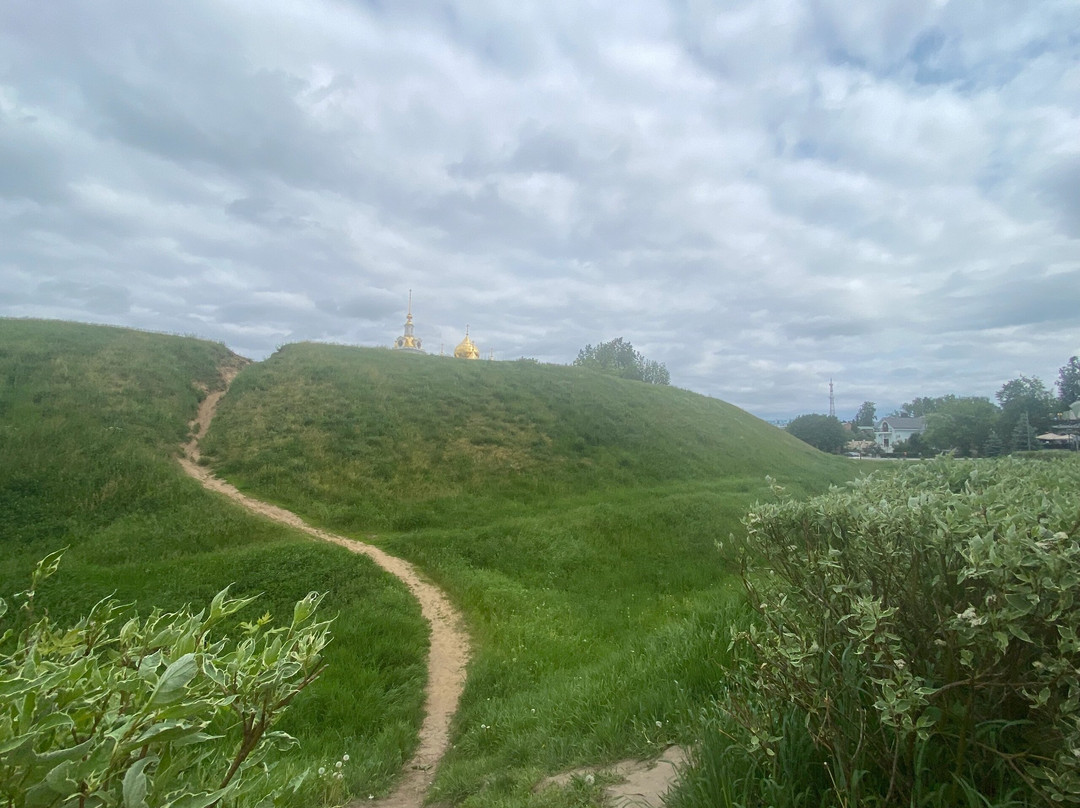Earth Mound-Dmitrov必去景点