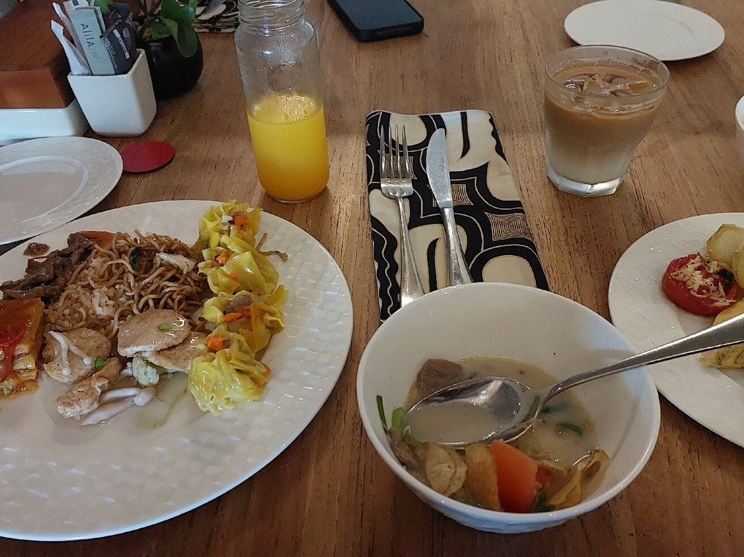 阿丽拉梭罗酒店主图
