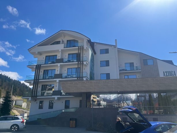 阿祖加滑雪和自行车度假酒店-旅行者