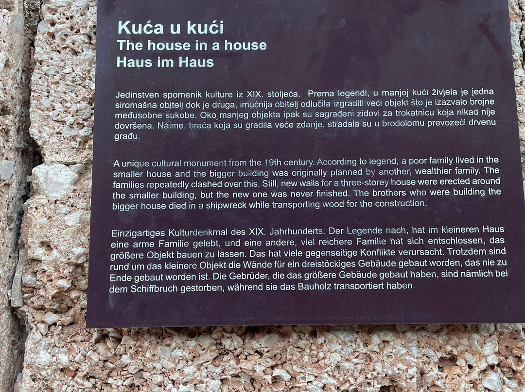 Paloc - House In A House-波尔必去景点