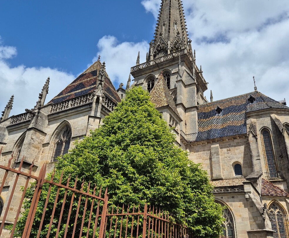 Cathédrale St-Lazare-Autun必去景点