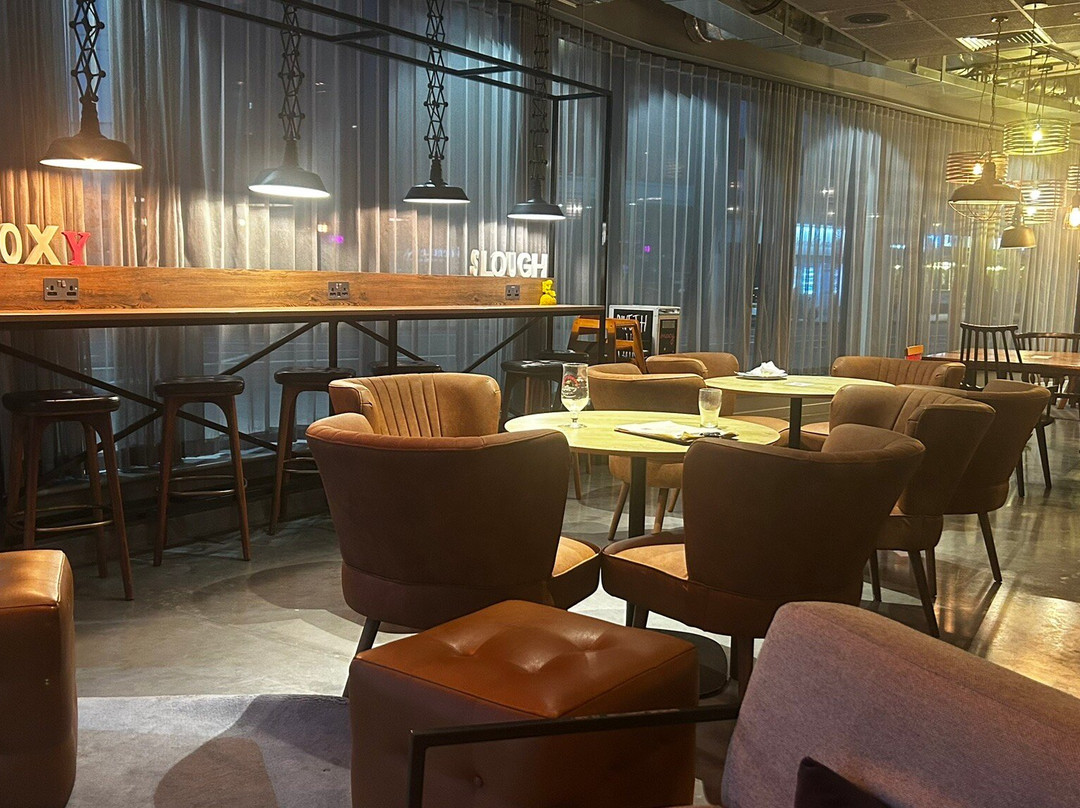斯劳万豪Moxy酒店主图