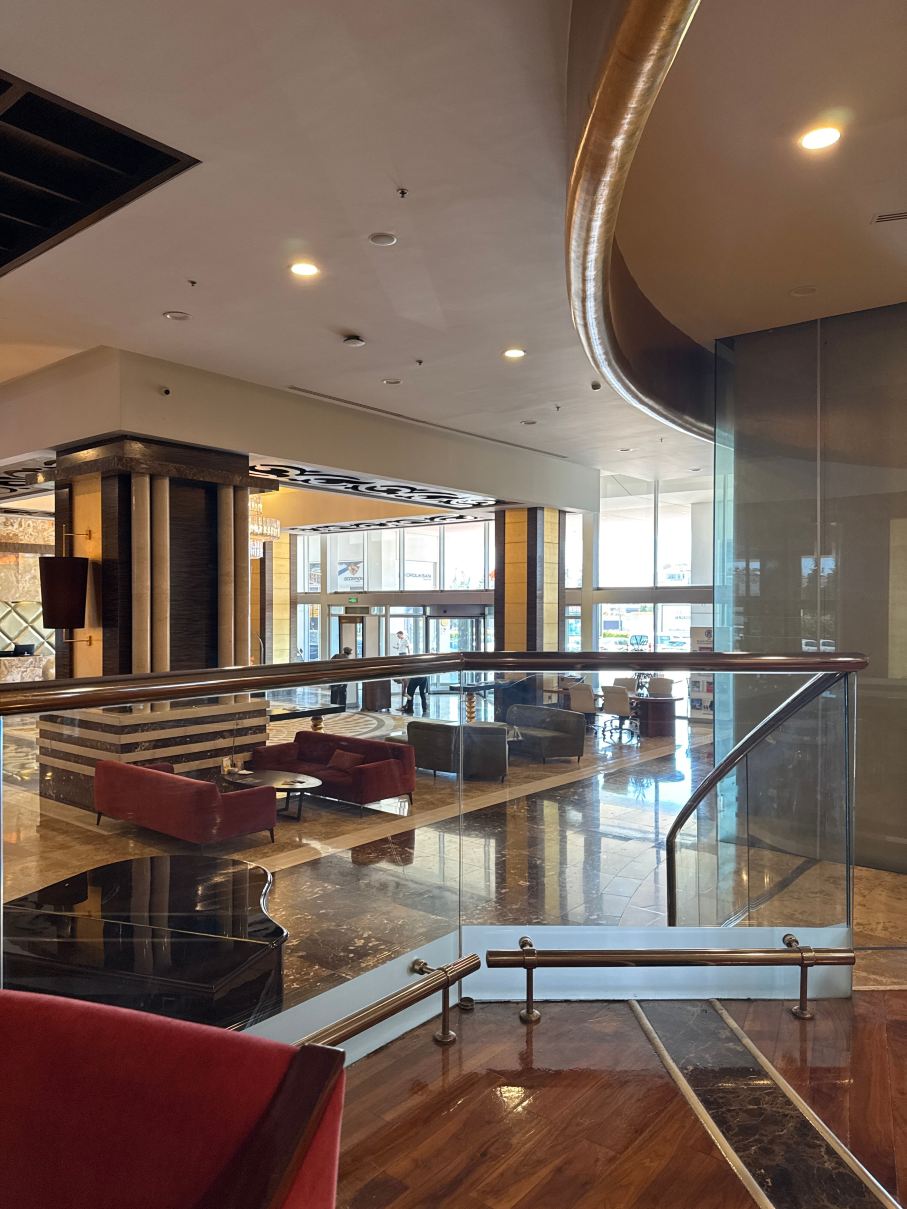 德德曼科尼亚酒店及会议中心-旅行者