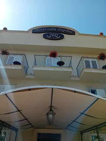 达芙妮别墅酒店-旅行者