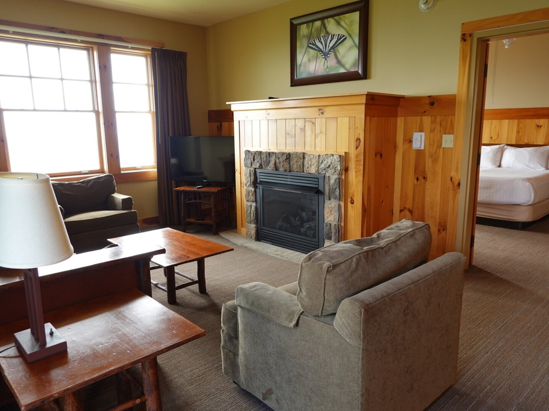The Lodge at Mount Magazine主图