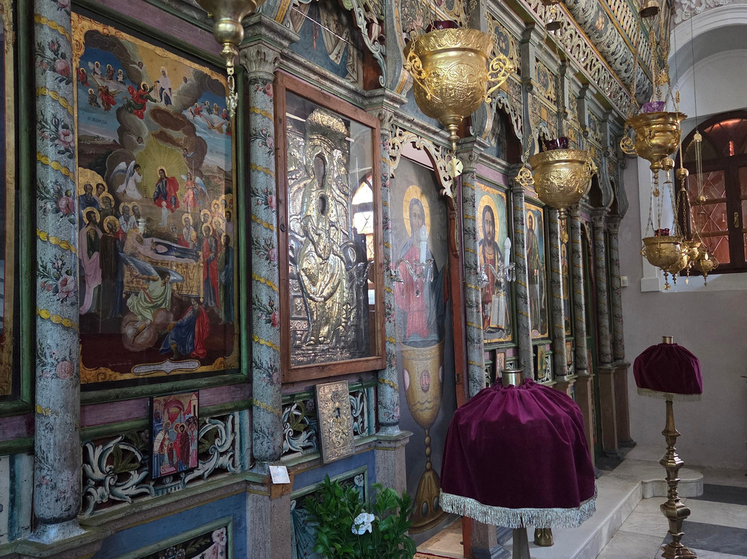 Panagia Glykofilousa-Petra必去景点