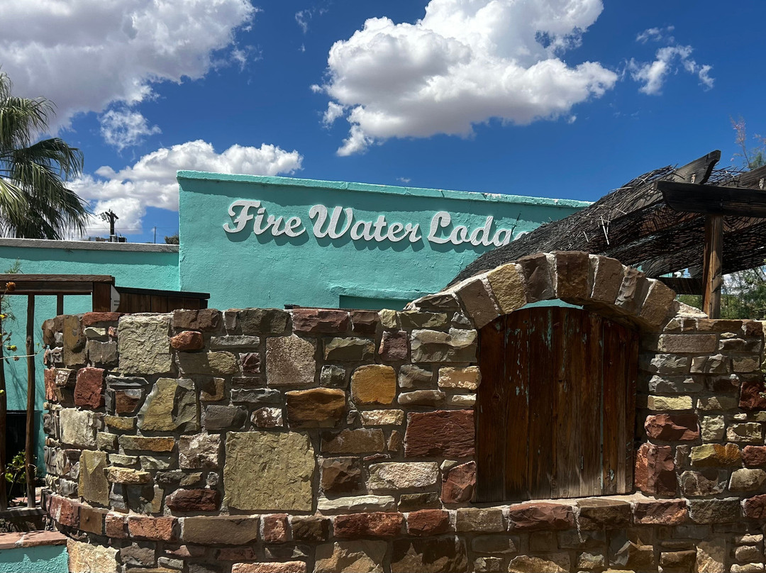 Fire Water Lodge主图