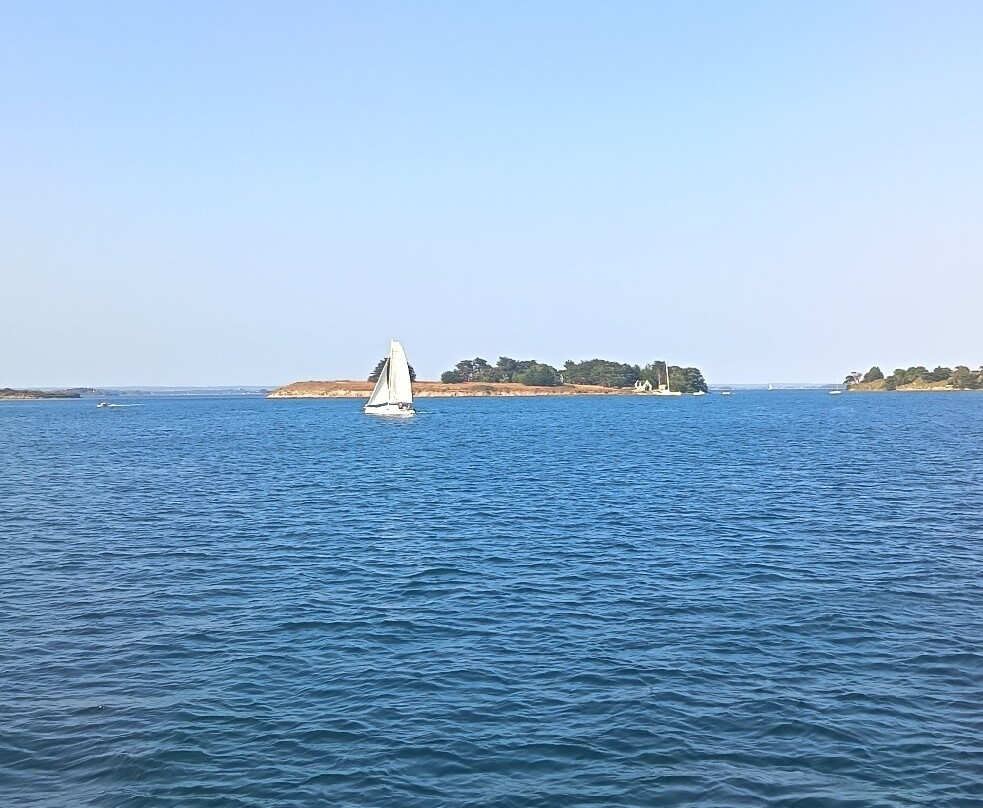 Caseneuve Maxi Catamaran-Baden必去景点