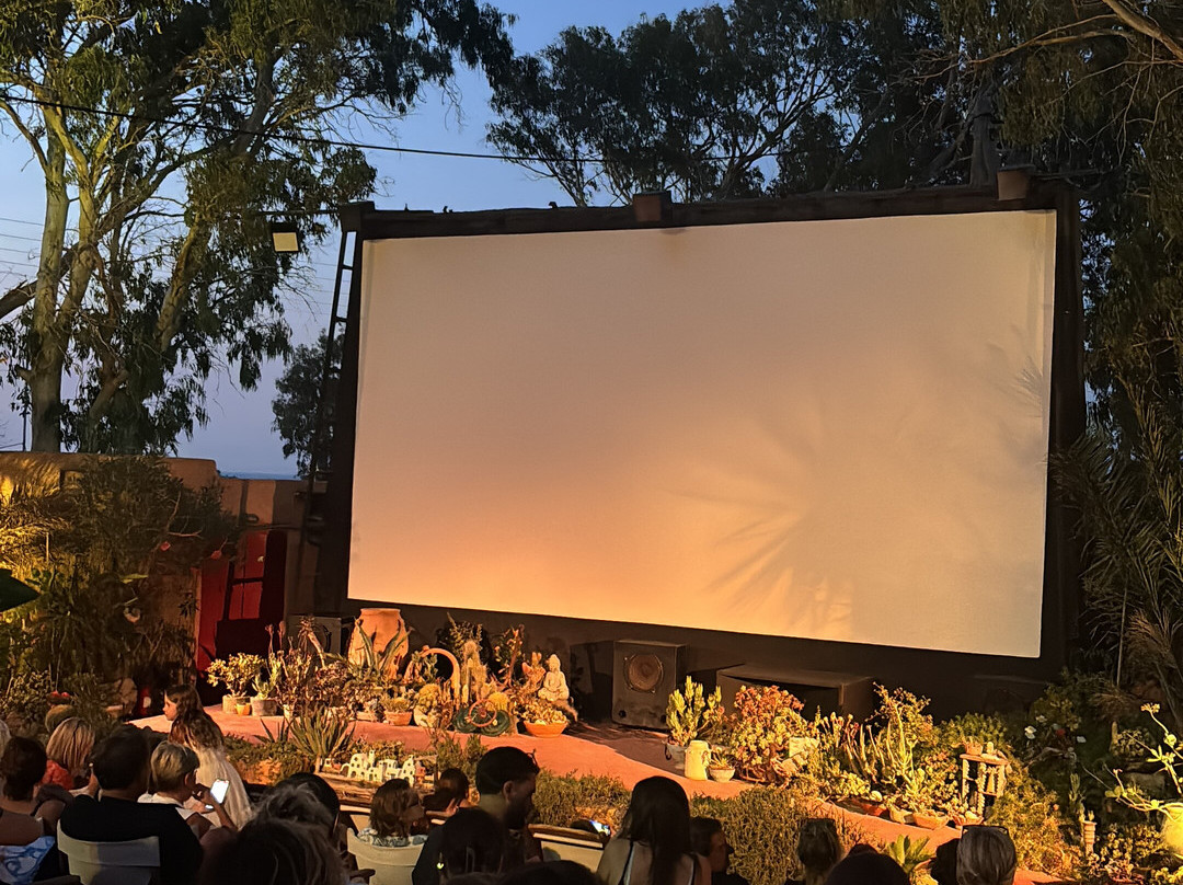 Open Air Cinema Kamari-卡马里必去景点