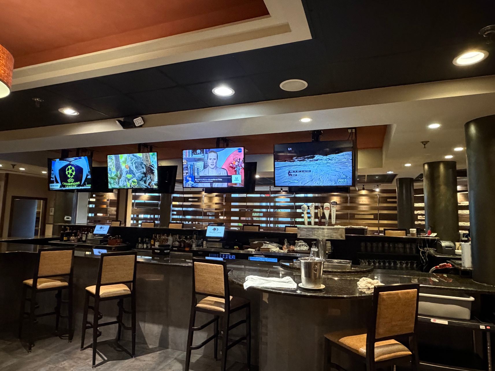 萨默塞特希尔顿逸林酒店&会议中心-旅行者