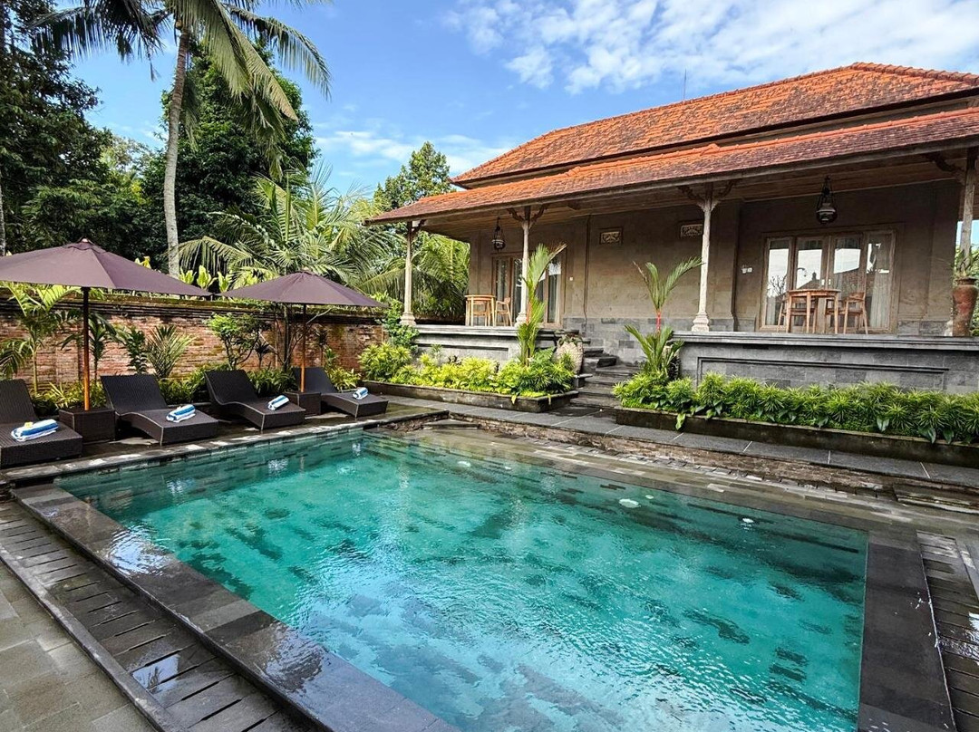 Lebah Sari House