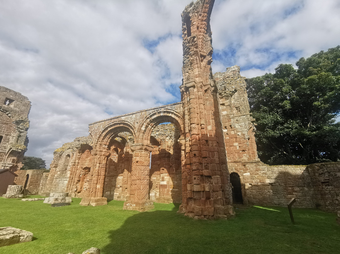 Lindisfarne Priory-Holy Island必去景点