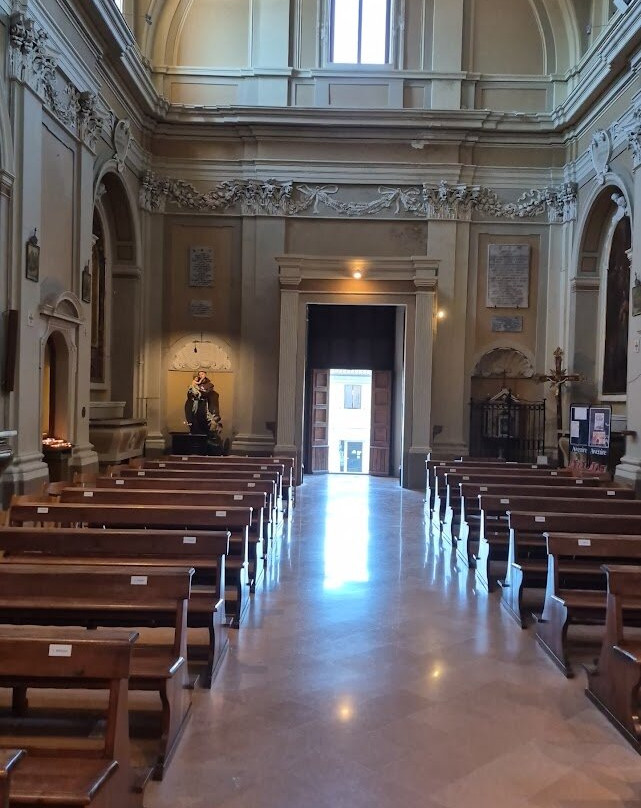 Chiesa del SS. Rosario-Sirolo必去景点