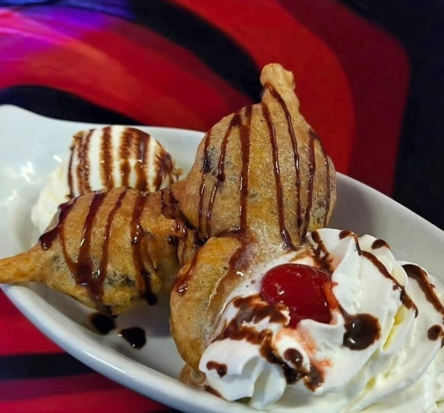 Glitch Gaming Lounge-艾迪尔必去景点