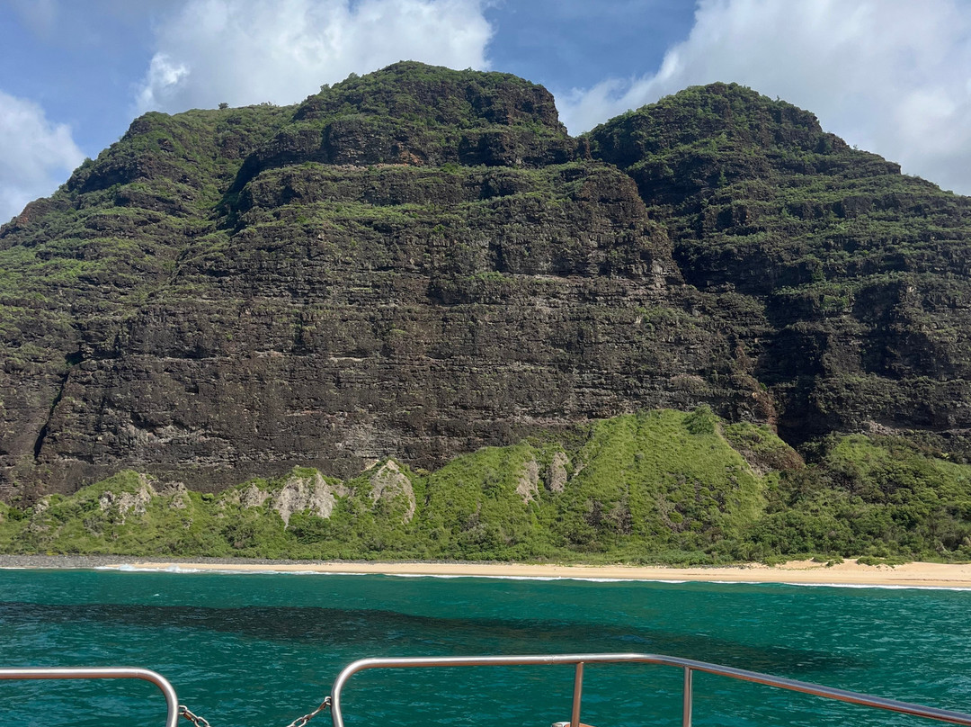 Makana Charters and Tours-卡慕也拉必去景点