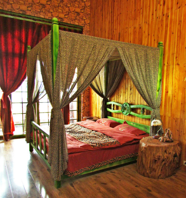 泸沽湖尼赛庄园主图