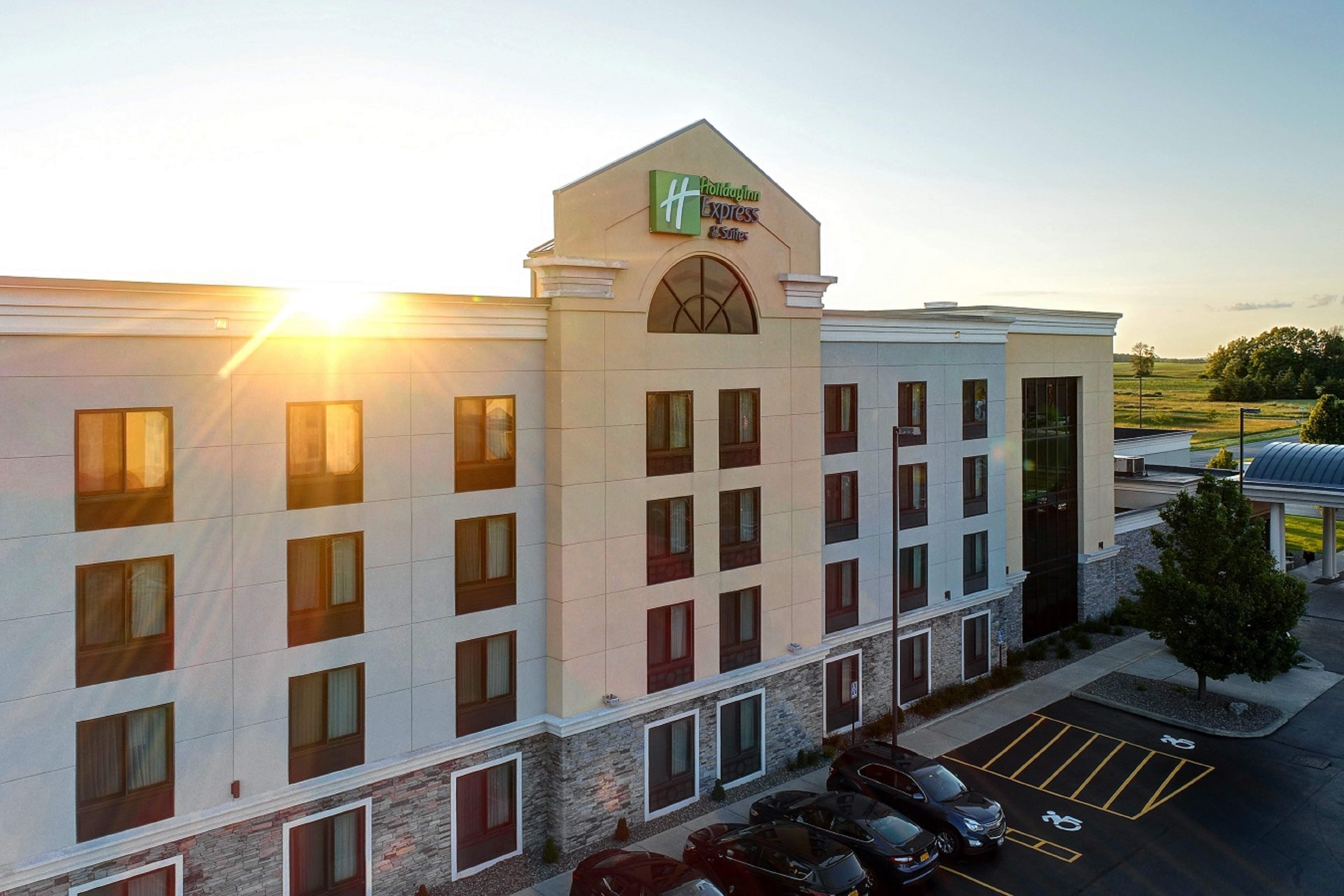 Holiday Inn Express & Suites Batavia - Darien Lake By IHG-官方
