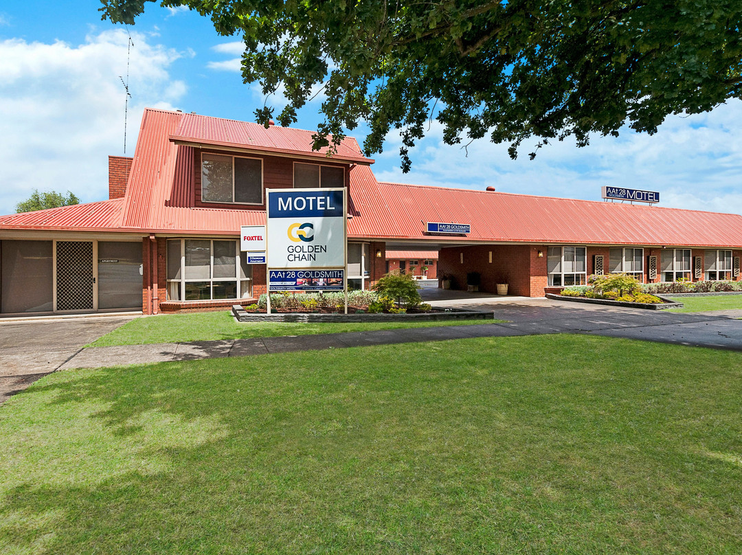 AAt 28 Goldsmith Motel