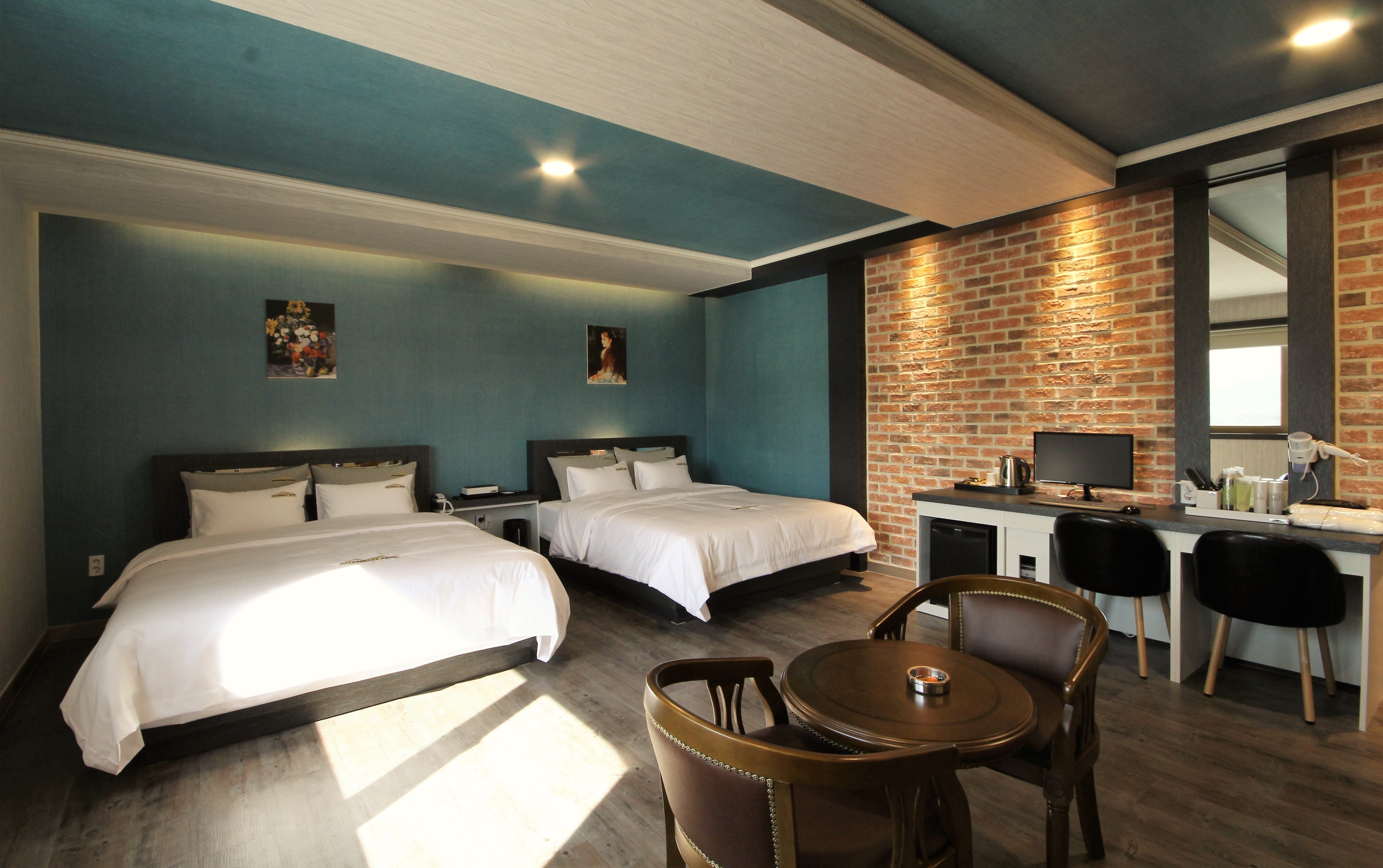 Goldenroot Hotel in Gimhae-官方