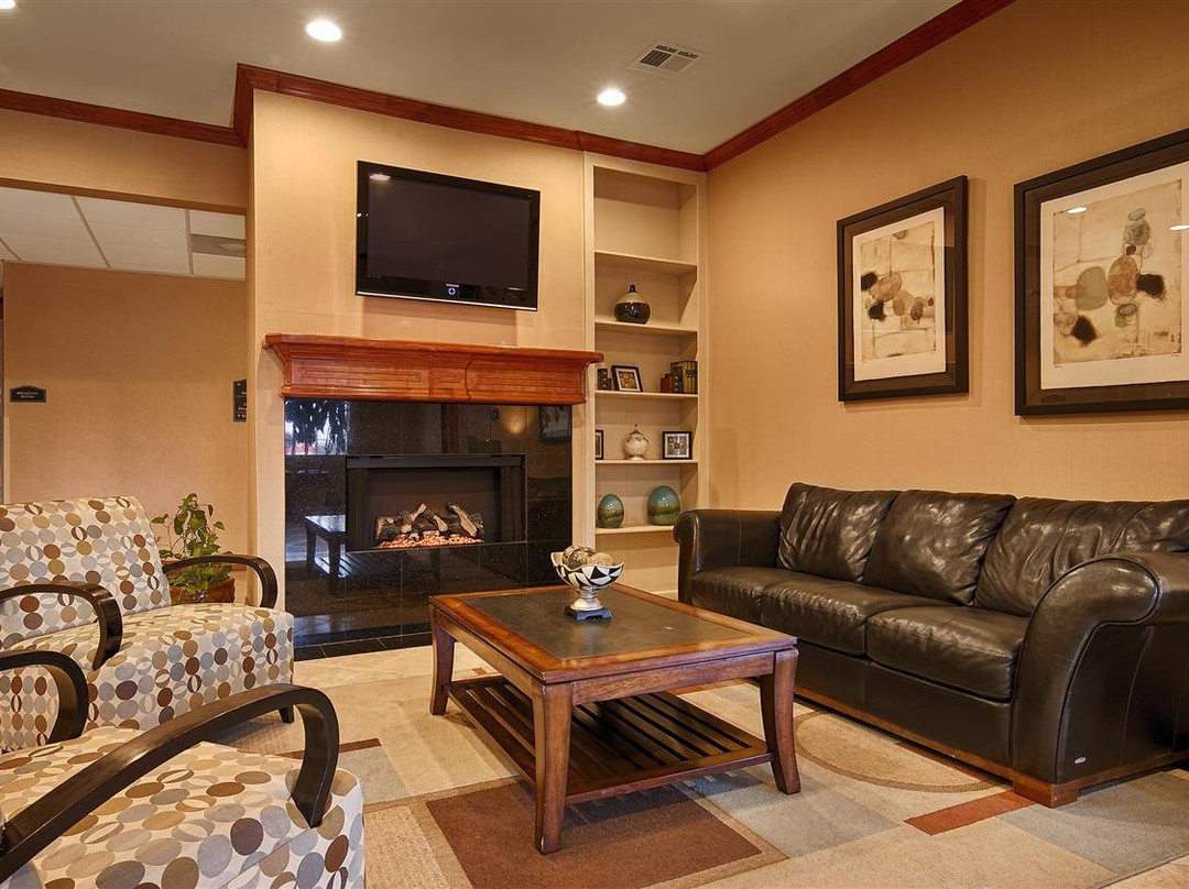 Best Western Cleveland Inn & Suites主图