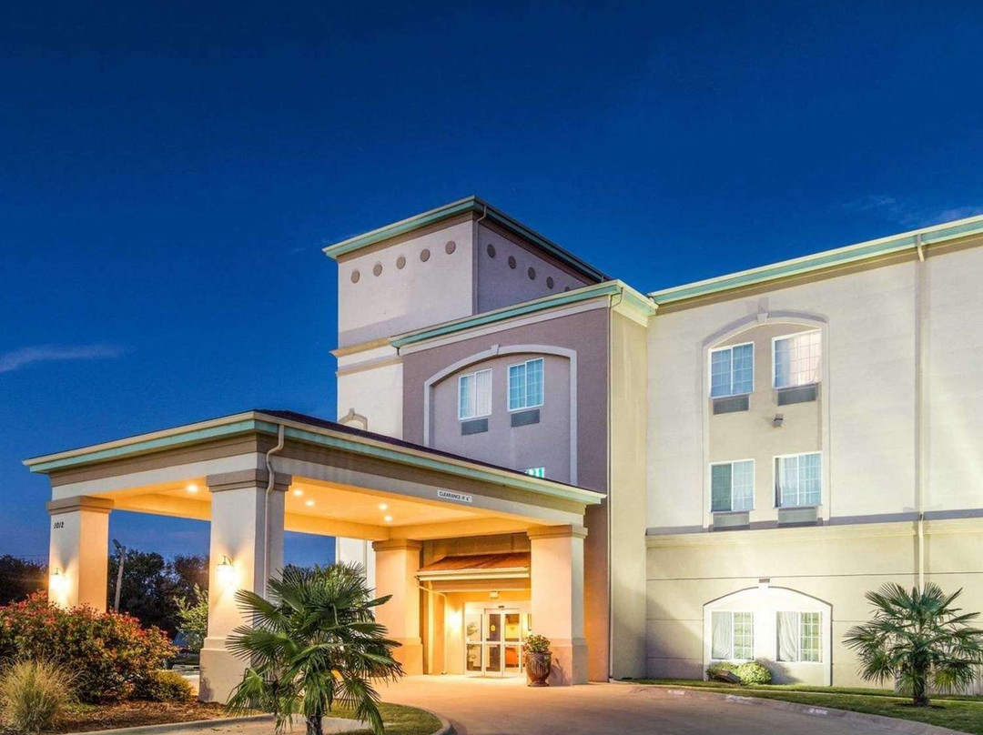 Quality Inn and Suites主图