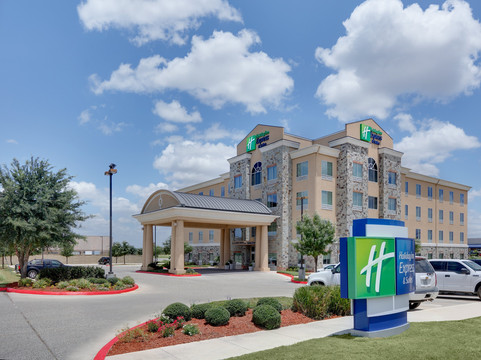 Elmendorf酒店住宿-Holiday Inn Express & Suites San Antonio - Brooks City Base By IHG