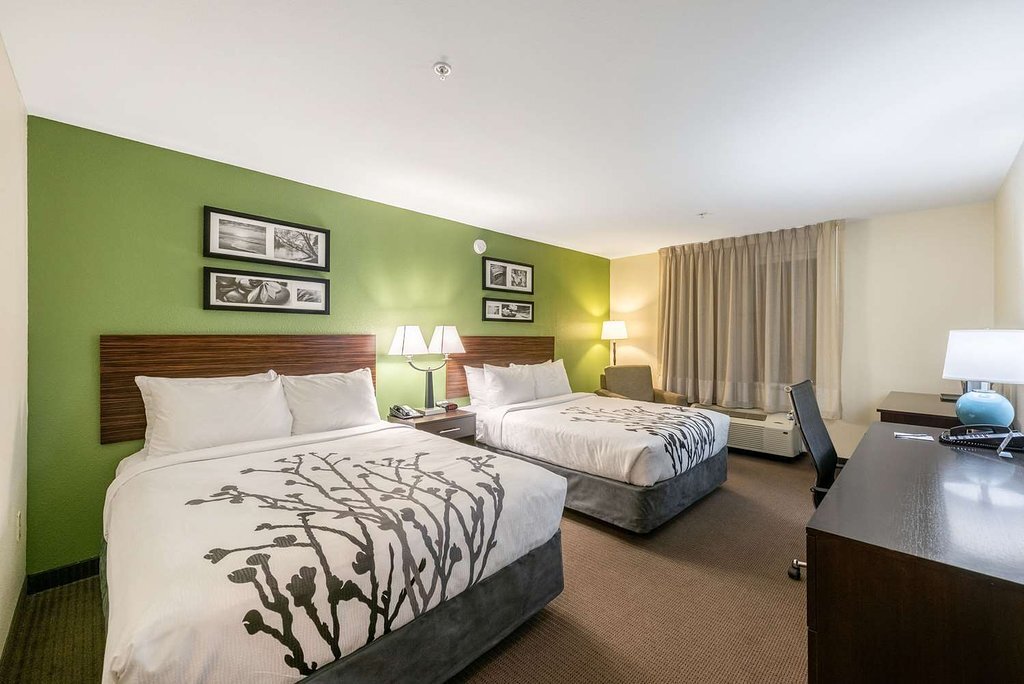 Sleep Inn & Suites University-官方