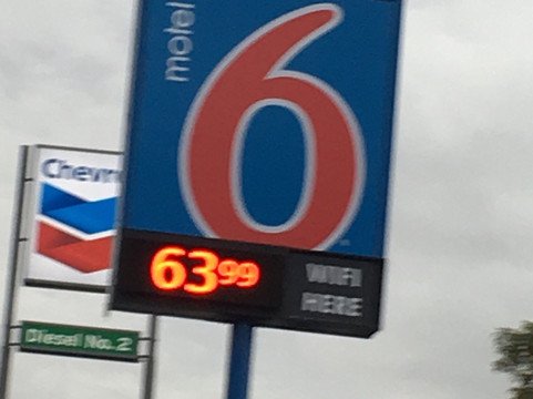 斯托克顿宪章路西6号汽车旅馆