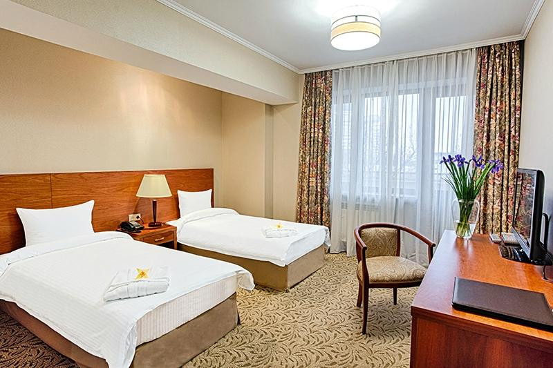 Iris Hotel
