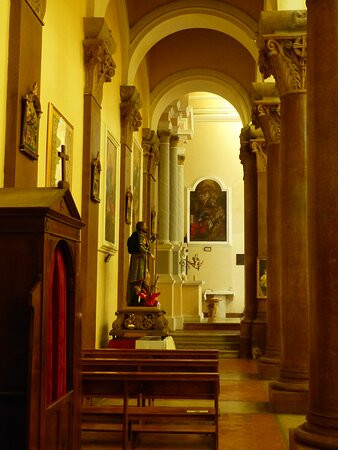 Chiesa della Santissima Trinità-Aielli必去景点