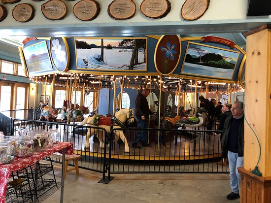 Adirondack Carousel景点图片