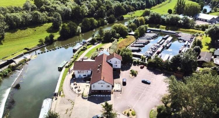 Riverside Inn