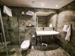 Vildmarkshotellet Kolmarden-浴室