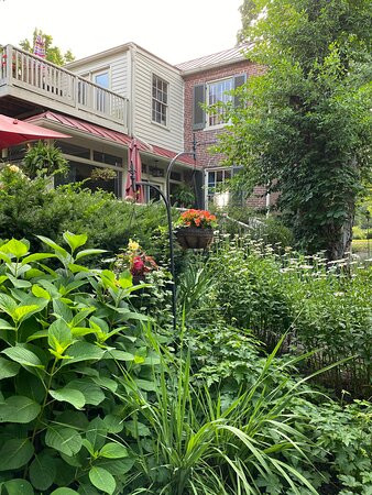 1840 Tucker House Bed and Breakfast主图