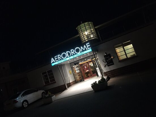 The Aviator Hotel主图