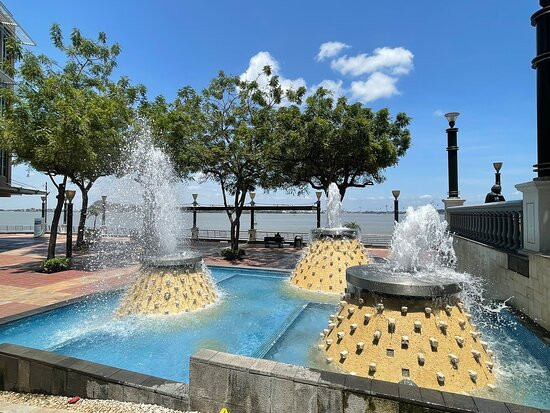 拉斯佩尼亚斯-瓜亚基尔必去景点