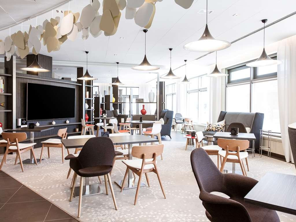 Novotel Paris Saint Denis Stade Basilique主图