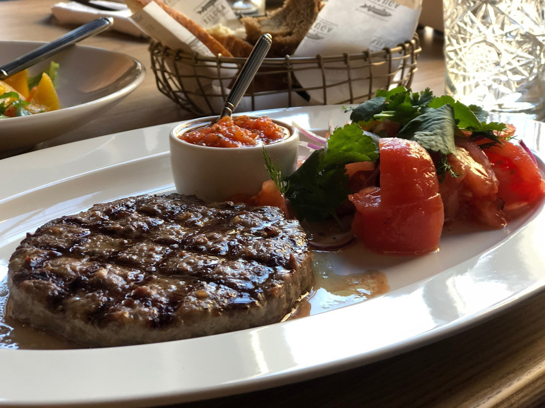 阿斯特拉罕餐馆和美食-Beluga